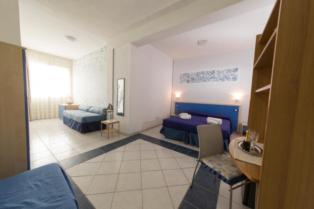 Lewis Rooms Poetto Beach Cagliari Dış mekan fotoğraf