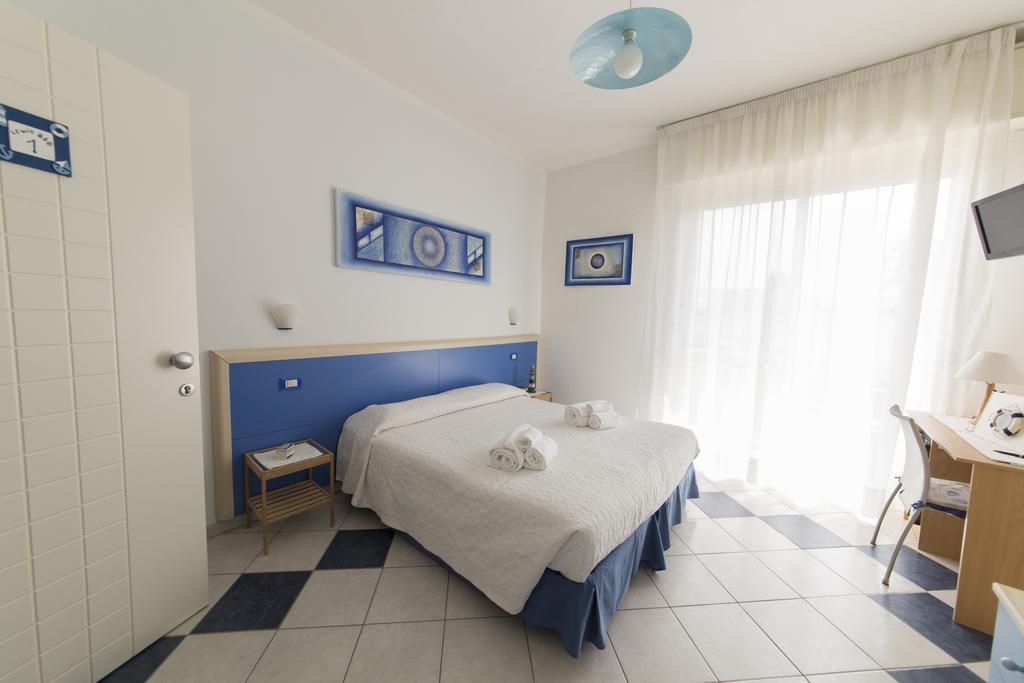 Lewis Rooms Poetto Beach Cagliari Dış mekan fotoğraf