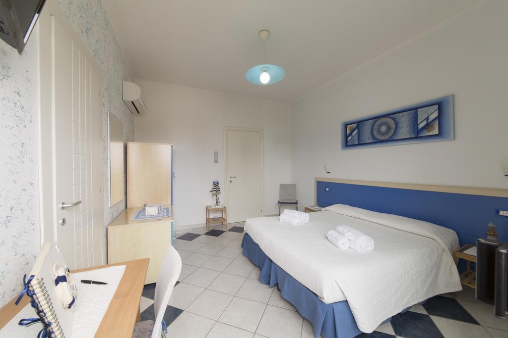 Lewis Rooms Poetto Beach Cagliari Dış mekan fotoğraf