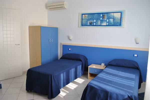 Lewis Rooms Poetto Beach Cagliari Dış mekan fotoğraf