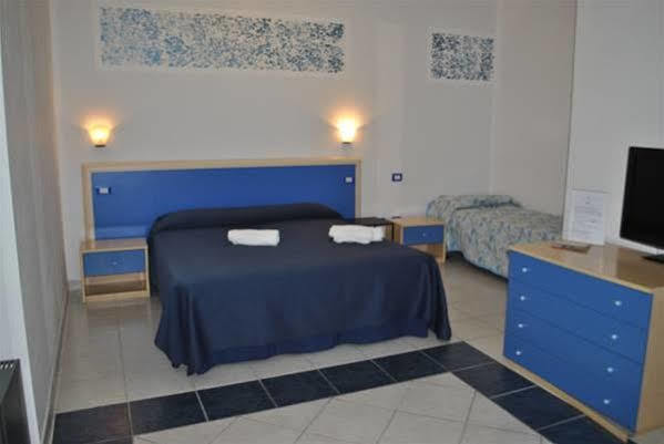 Lewis Rooms Poetto Beach Cagliari Dış mekan fotoğraf